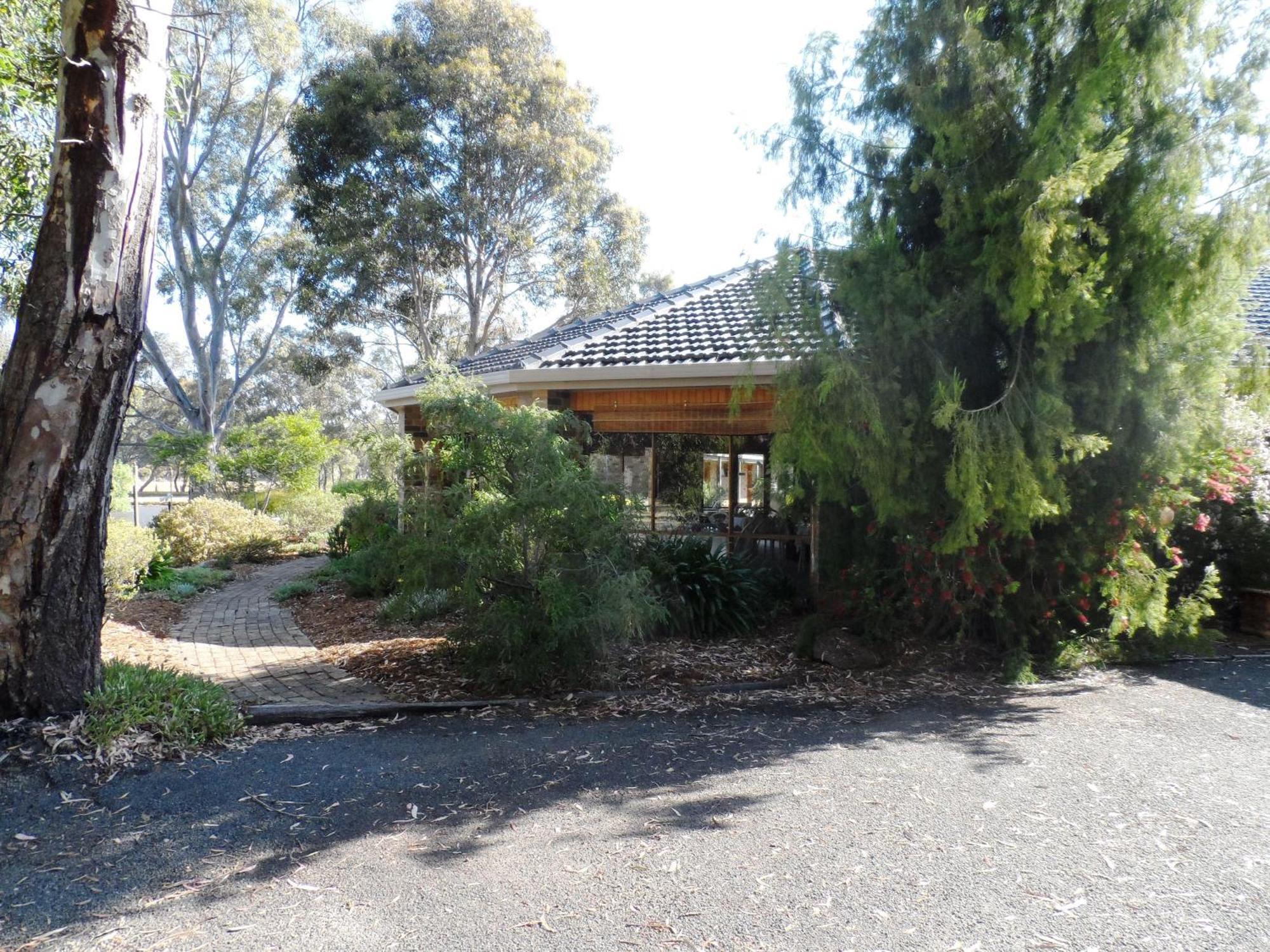 Magdala Motor Lodge & Lakeside Restaurant Stawell Eksteriør billede