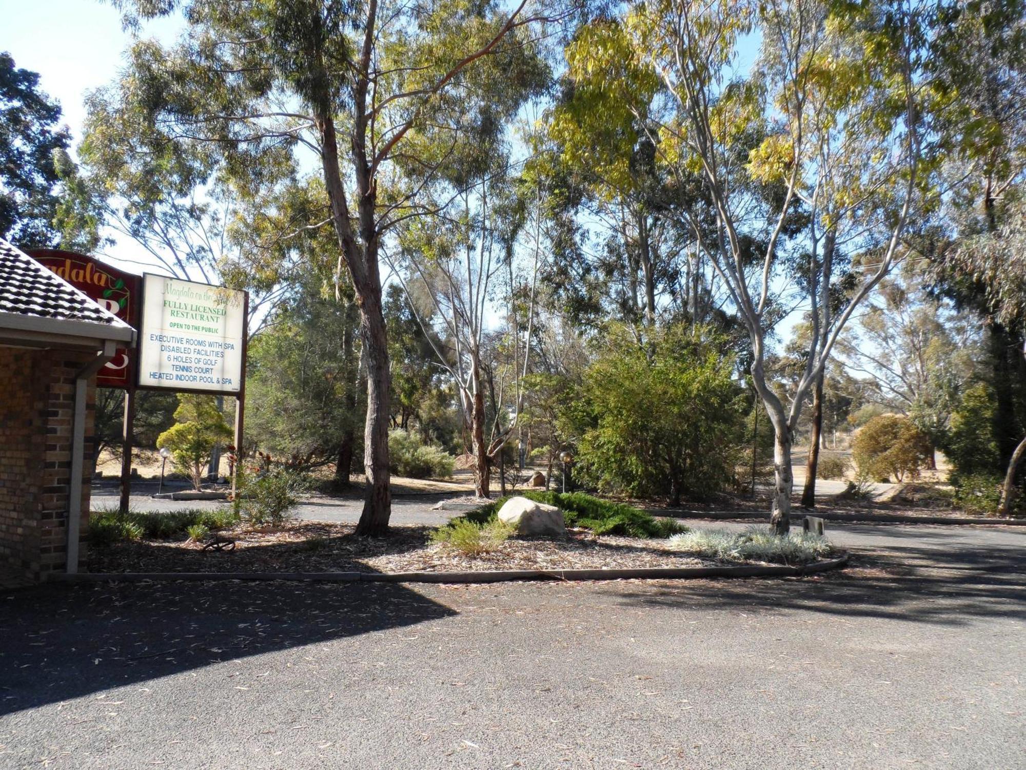 Magdala Motor Lodge & Lakeside Restaurant Stawell Eksteriør billede
