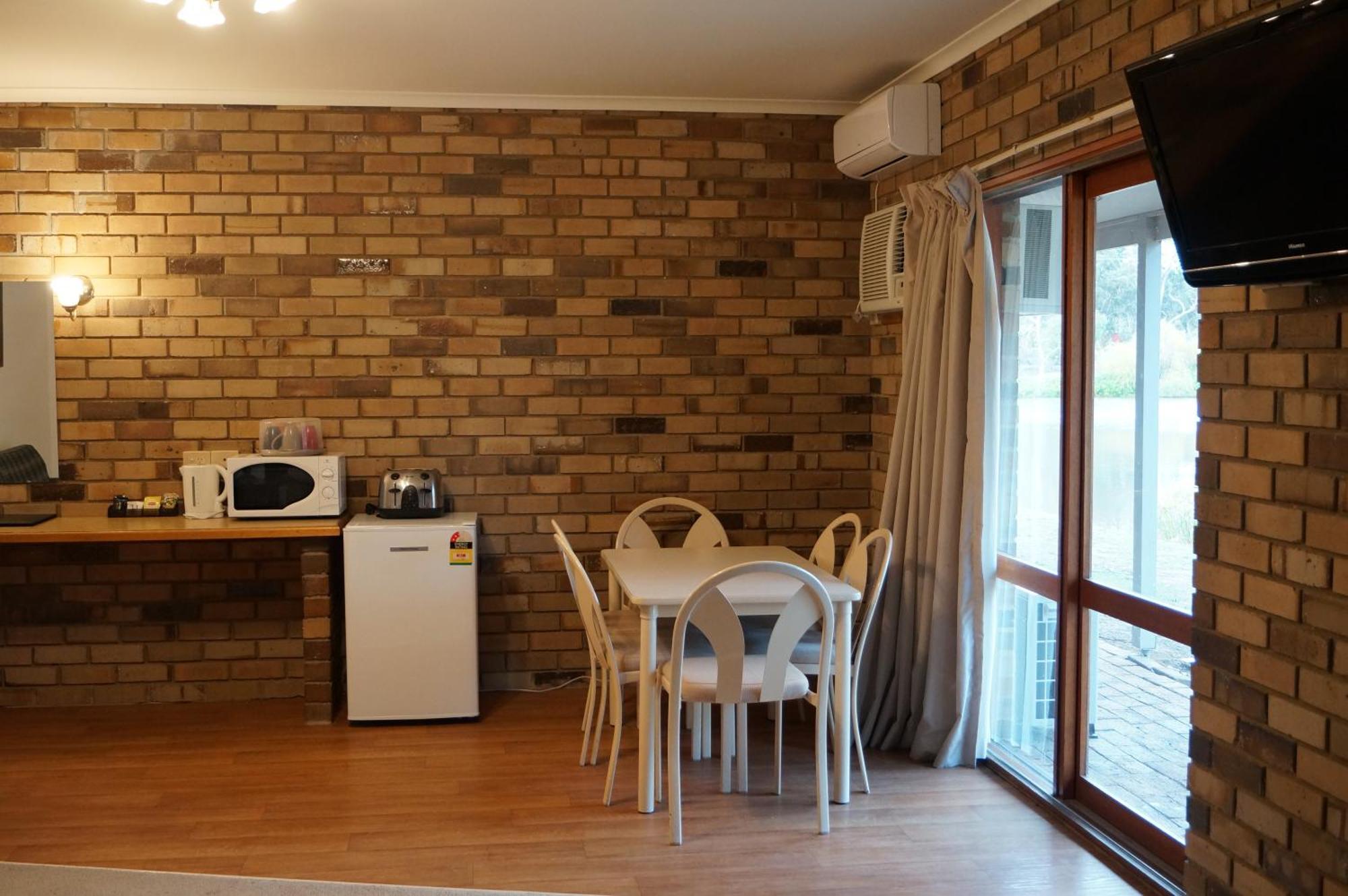 Magdala Motor Lodge & Lakeside Restaurant Stawell Værelse billede