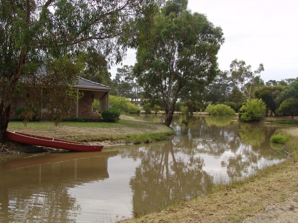 Magdala Motor Lodge & Lakeside Restaurant Stawell Eksteriør billede