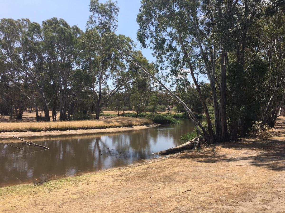 Magdala Motor Lodge & Lakeside Restaurant Stawell Eksteriør billede